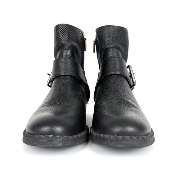 Gentle Souls by Kenneth Cole Binta Slit Moto Bootie 2 Black Leather Size 6.5 - Picture 2 of 10